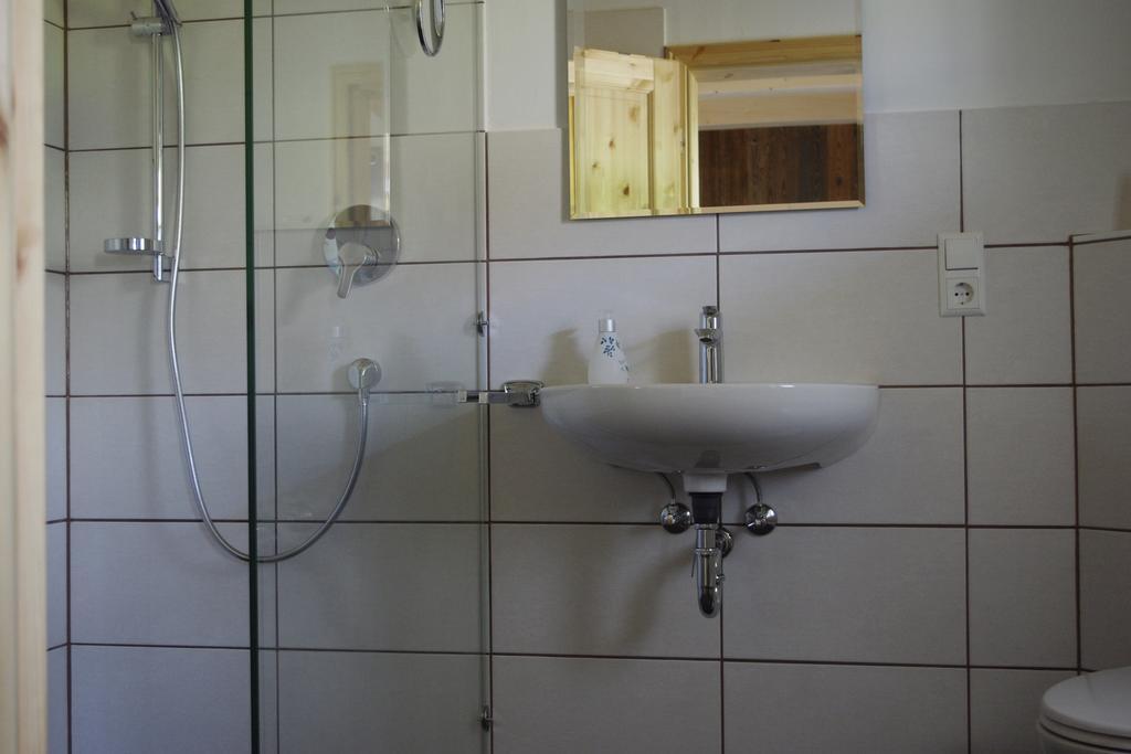 Huettenflair-Mosel Ferienwohnung Enkirch Esterno foto